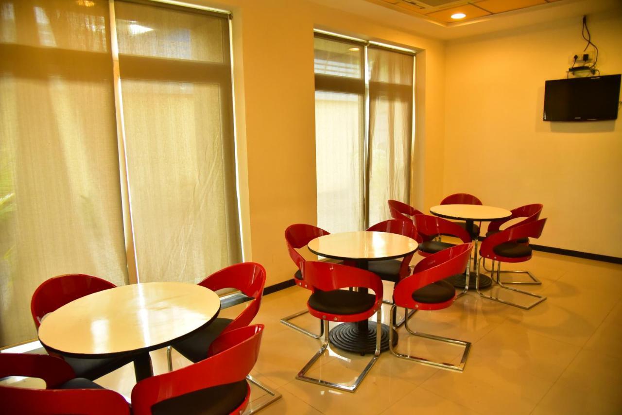 Hi 5 Hotel & Experience Nashik Exterior foto